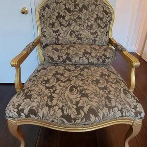Traditional Antique Accent Chair